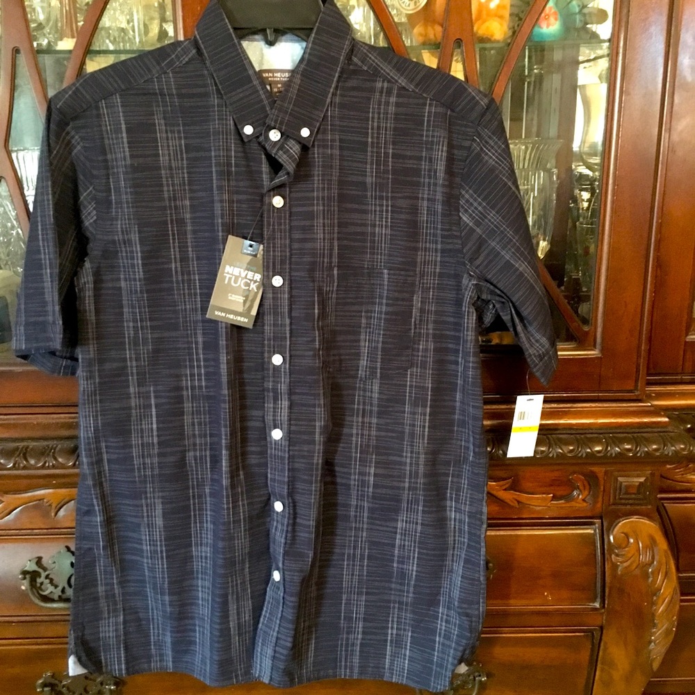 NWT  Van Heusen blued stripped or light plaid